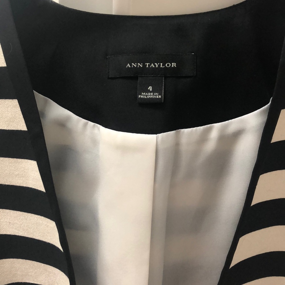 ANN TAYLOR Blazer - Picture 3 of 7